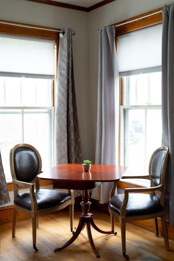Sunset Hill House 4*